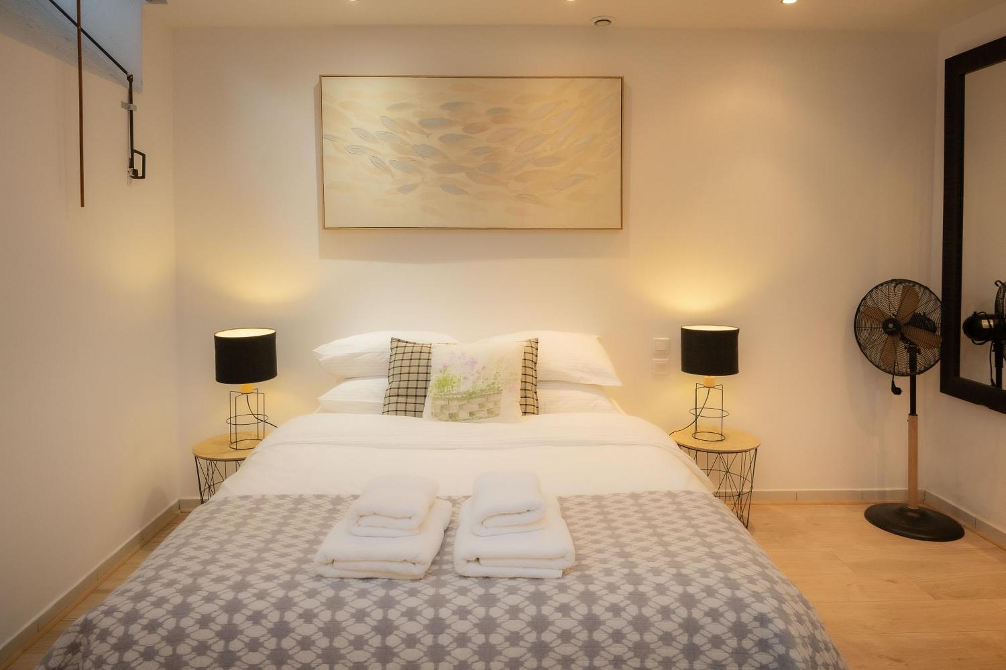 Salut Le Petit Apartment *