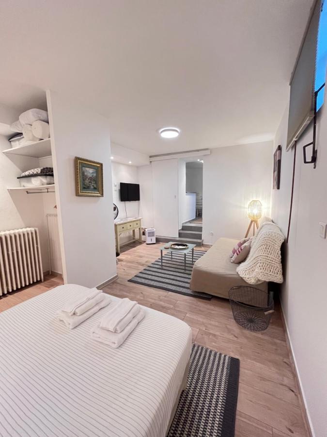Salut Le Petit Appartement